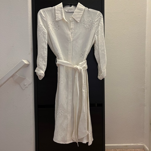 v neck wedding dress with bell sleeves Plus Size Ivory V-Neck Sleeve Lace Tulle Mermaid – Ms. Grace Variant:SMALL The deep V FUFU&GAGA White Wood 39.4 FSFall23